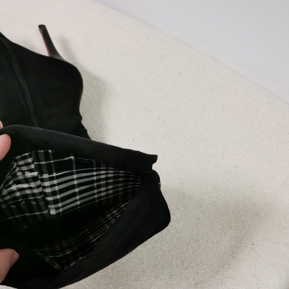 (Over) Knee High Suede Boots - Picture 4 of 5